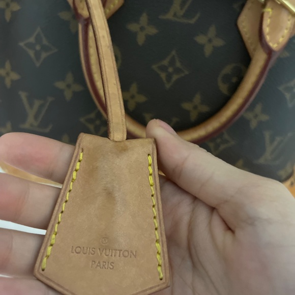 Louis Vuitton Alma BB - Picture 6 of 11